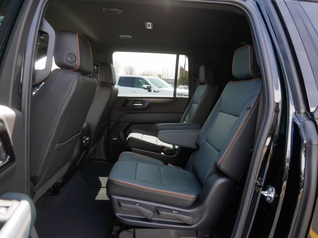 2026 Onyx Black GMC Yukon XL AT4 4X4 SUV