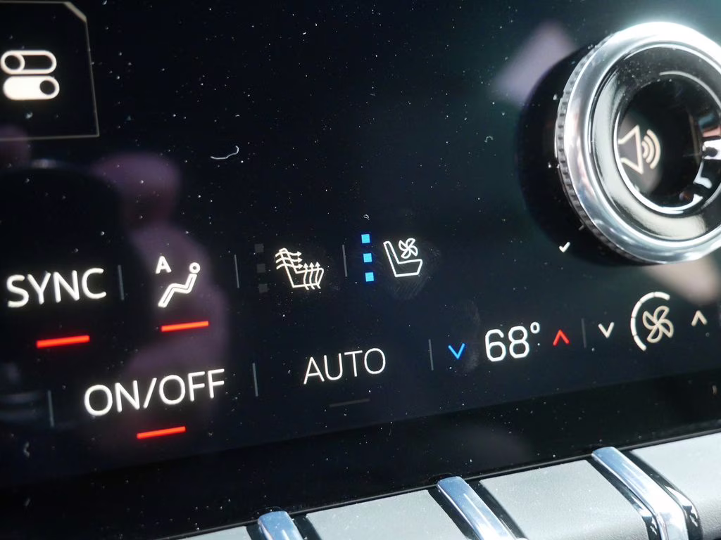 2026 Onyx Black GMC Yukon XL AT4 4X4 SUV