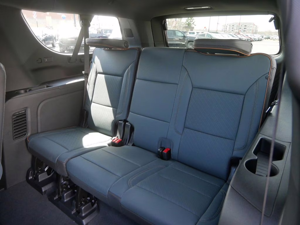 2026 Onyx Black GMC Yukon XL AT4 4X4 SUV