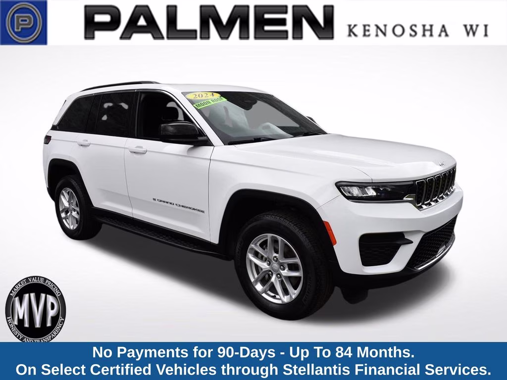 2024 Bright White Clearcoat Jeep Grand Cherokee Laredo X 4X4 SUV