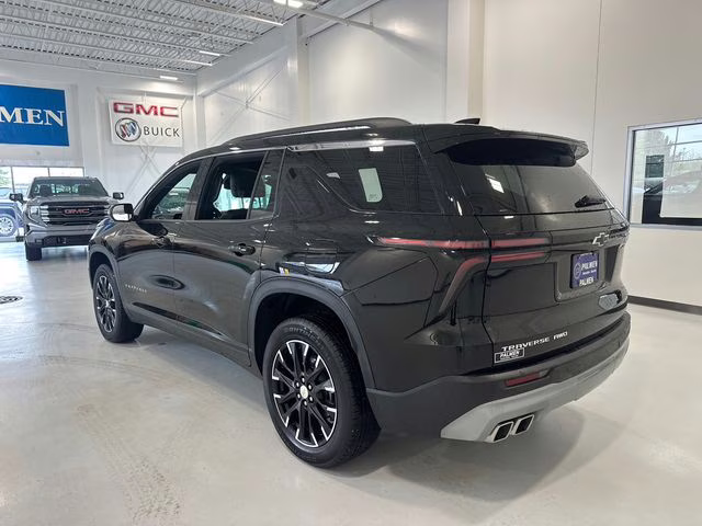 2025 Mosaic Black Metallic Chevrolet Traverse LT AWD SUV