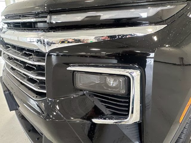 2025 Mosaic Black Metallic Chevrolet Traverse LT AWD SUV