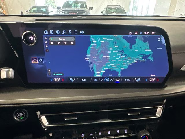 2025 Mosaic Black Metallic Chevrolet Traverse LT AWD SUV