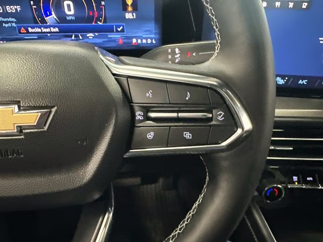 2025 Mosaic Black Metallic Chevrolet Traverse LT AWD SUV