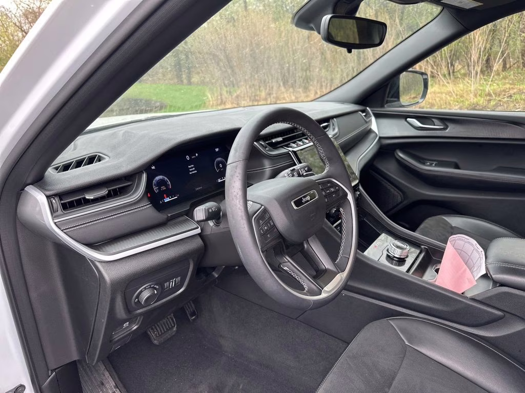 2024 Bright White Clearcoat Jeep Grand Cherokee L Altitude 4X4 SUV
