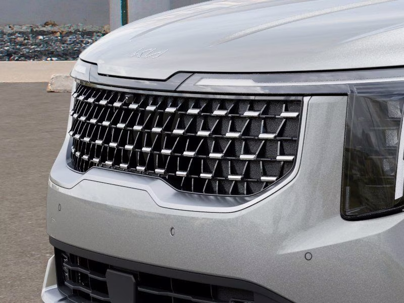 2026 Ivory Silver Kia Carnival Hybrid SX FWD Van