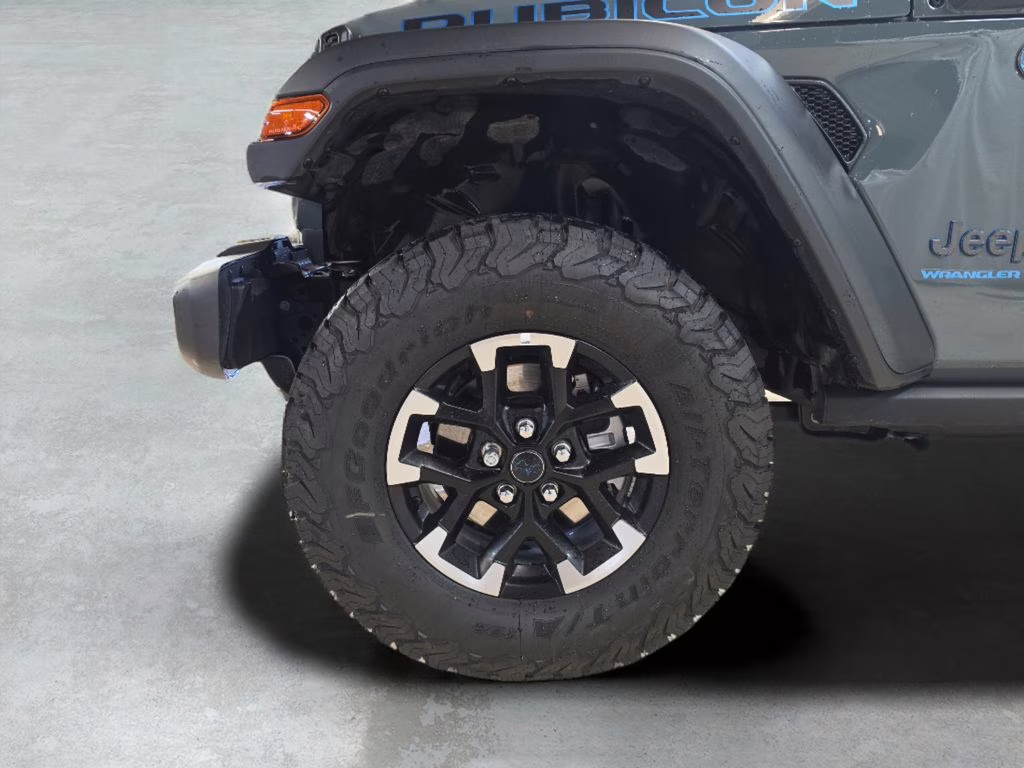 2025 Anvil Clear Coat Jeep Wrangler 4xe Rubicon 4X4 SUV