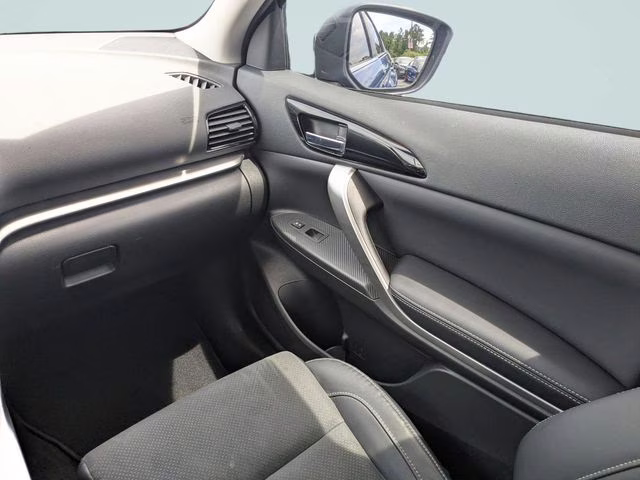 2022 Octane Blue Metallic Mitsubishi Eclipse Cross SE FWD SUV