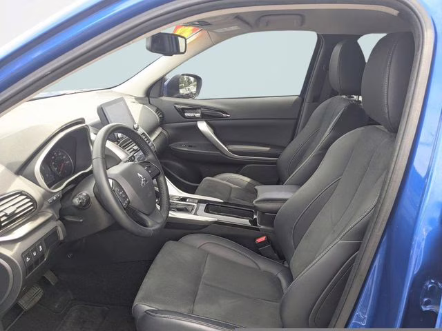 2022 Octane Blue Metallic Mitsubishi Eclipse Cross SE FWD SUV