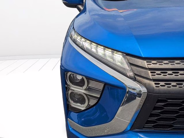 2022 Octane Blue Metallic Mitsubishi Eclipse Cross SE FWD SUV