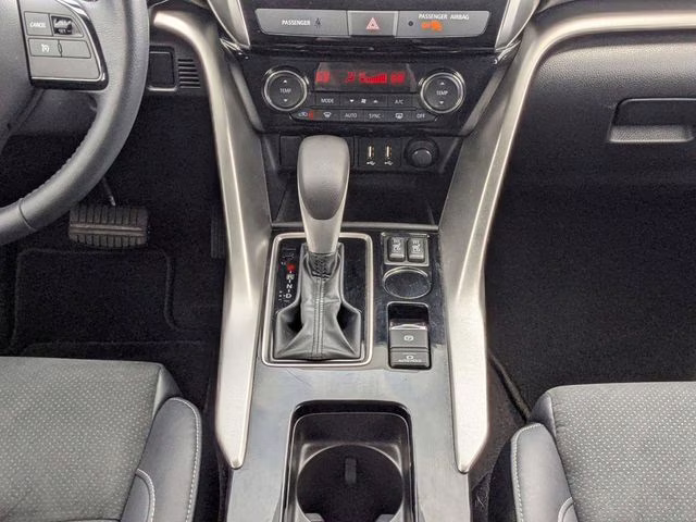 2022 Octane Blue Metallic Mitsubishi Eclipse Cross SE FWD SUV