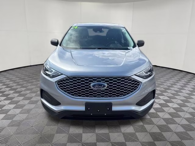 2024 Silver Metallic Ford Edge SE AWD SUV