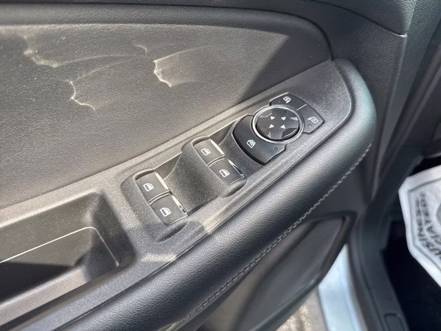 2024 Silver Metallic Ford Edge SE AWD SUV