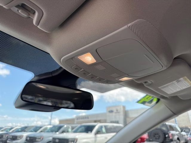 2024 Silver Metallic Ford Edge SE AWD SUV