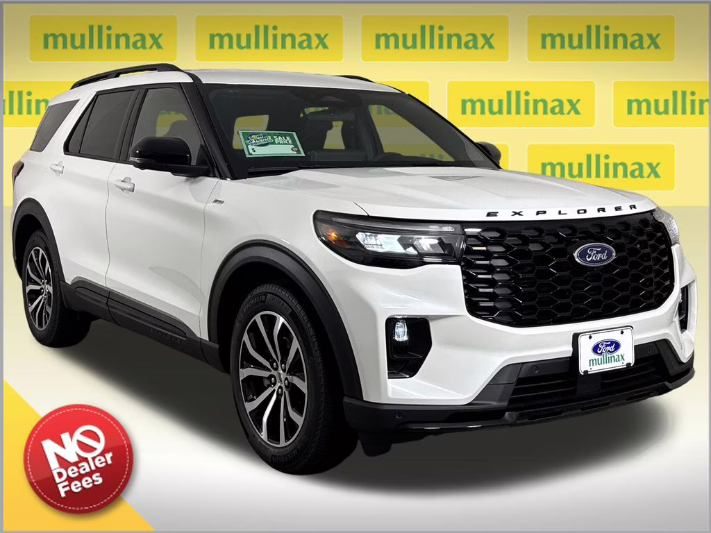 2026 Star White Metallic Tri-Coat Ford Explorer ST-Line RWD SUV