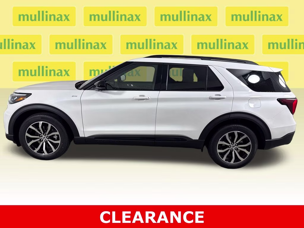 2026 Star White Metallic Tri-Coat Ford Explorer ST-Line RWD SUV