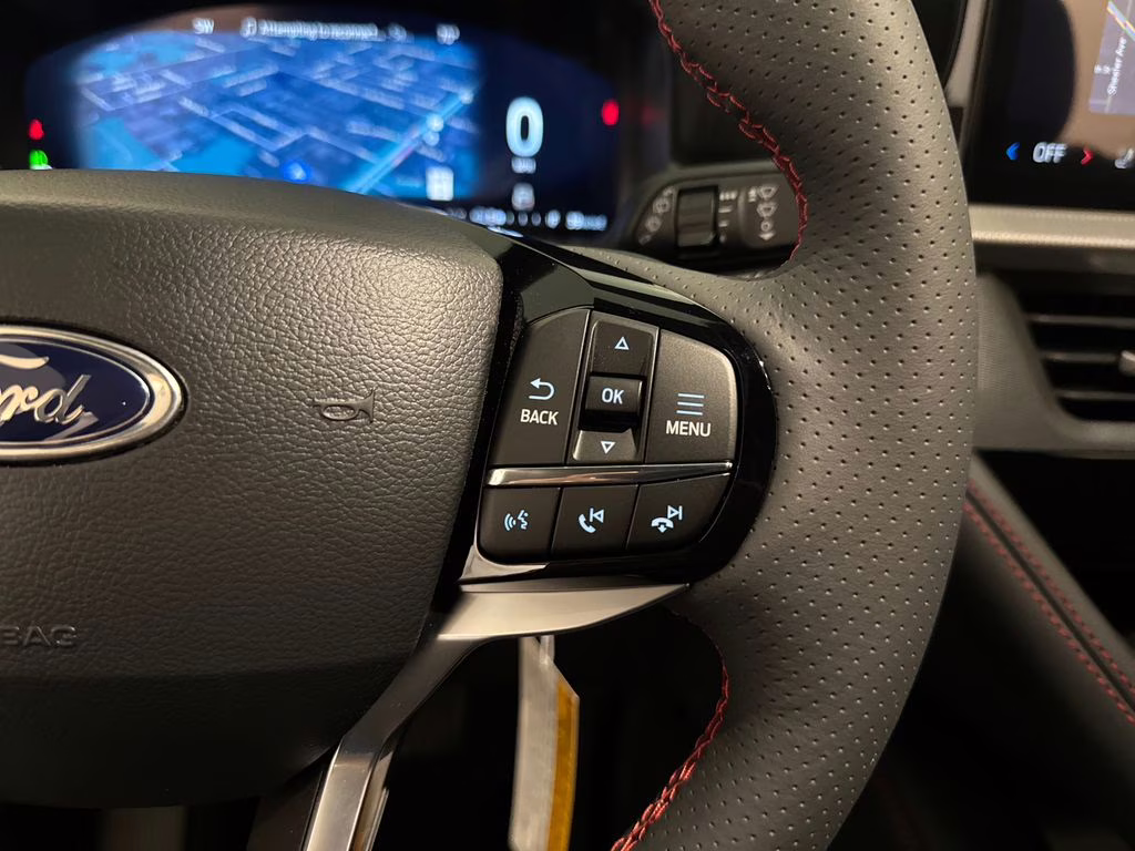 2026 Star White Metallic Tri-Coat Ford Explorer ST-Line RWD SUV