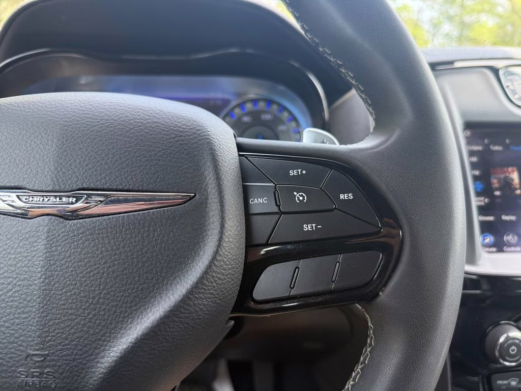 2023 Silver Mist Clearcoat Chrysler 300 S RWD Sedan