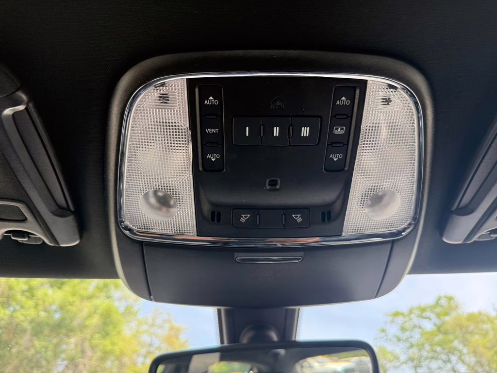 2023 Silver Mist Clearcoat Chrysler 300 S RWD Sedan