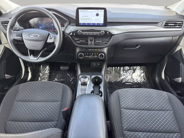 2023 Oxford White Ford Escape Active FWD SUV