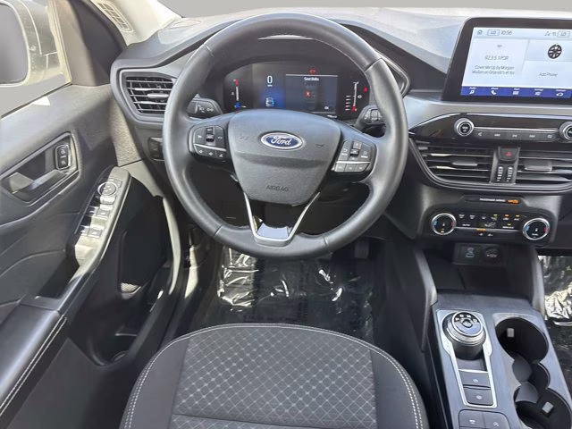 2023 Oxford White Ford Escape Active FWD SUV