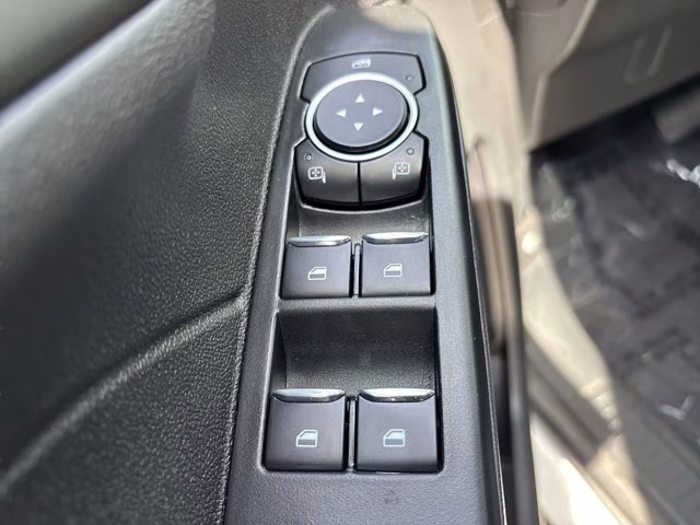 2023 Oxford White Ford Escape Active FWD SUV