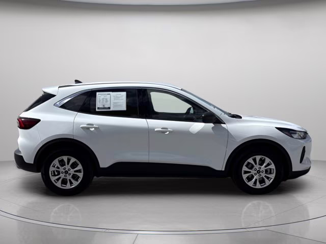 2023 Oxford White Ford Escape Active FWD SUV