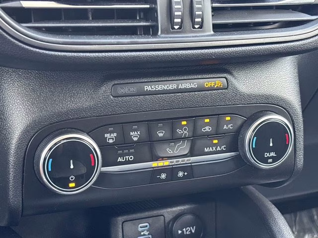 2023 Oxford White Ford Escape Active FWD SUV