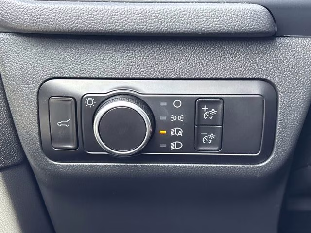 2023 Oxford White Ford Escape Active FWD SUV