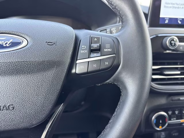 2023 Oxford White Ford Escape Active FWD SUV