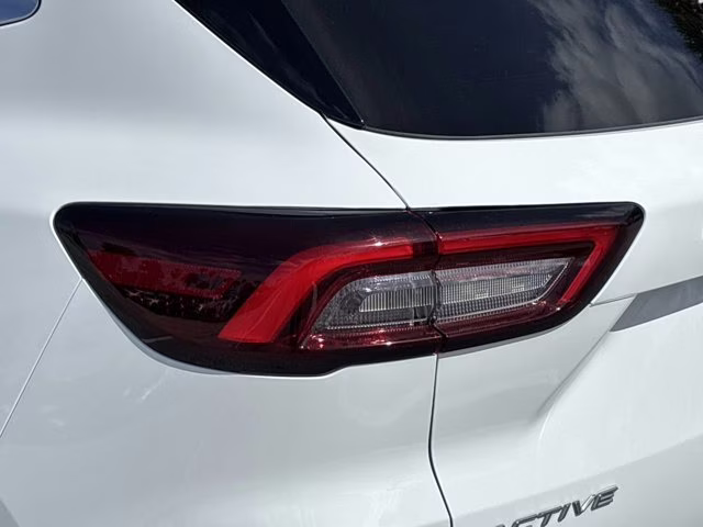 2023 Oxford White Ford Escape Active FWD SUV