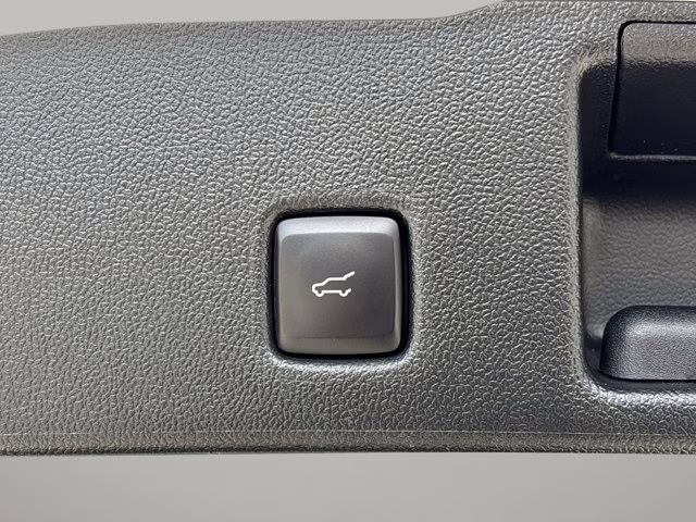 2023 Oxford White Ford Escape Active FWD SUV