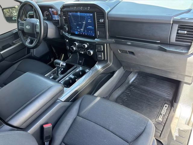 2023 Oxford White Ford F-150 XLT 4X4 Truck