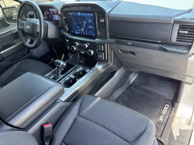 2023 Oxford White Ford F-150 XLT 4X4 Truck