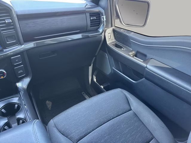 2023 Oxford White Ford F-150 XLT 4X4 Truck