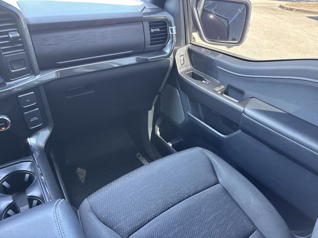 2023 Oxford White Ford F-150 XLT 4X4 Truck