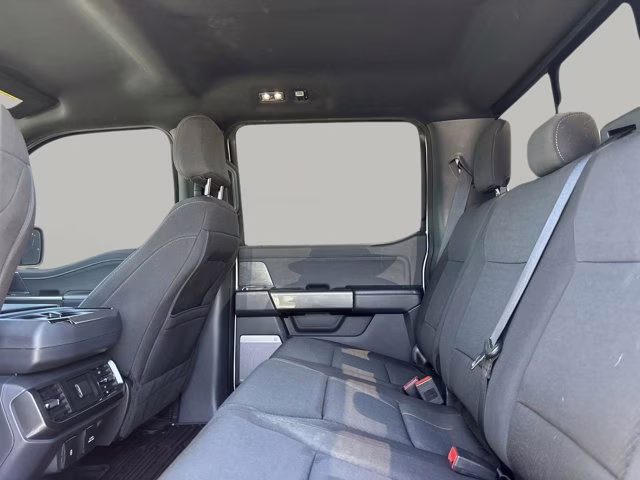 2023 Oxford White Ford F-150 XLT 4X4 Truck