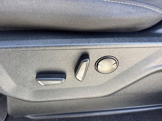 2023 Oxford White Ford F-150 XLT 4X4 Truck