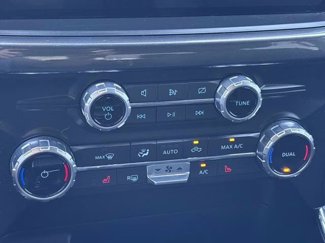 2023 Oxford White Ford F-150 XLT 4X4 Truck