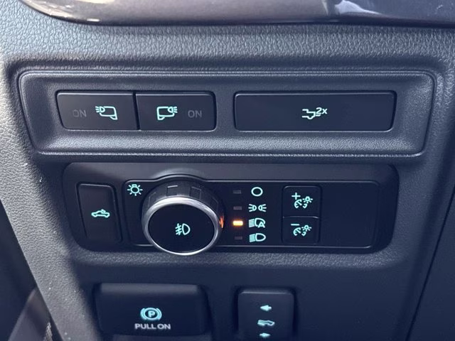 2023 Oxford White Ford F-150 XLT 4X4 Truck