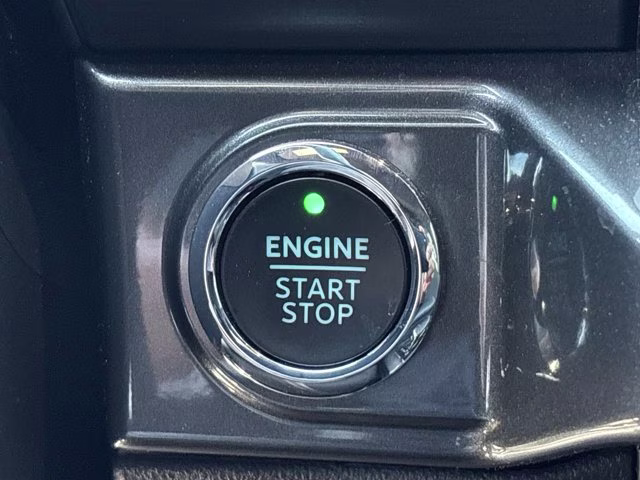 2023 Oxford White Ford F-150 XLT 4X4 Truck
