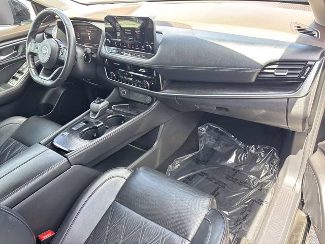 2021 Super Black Nissan Rogue Platinum FWD SUV