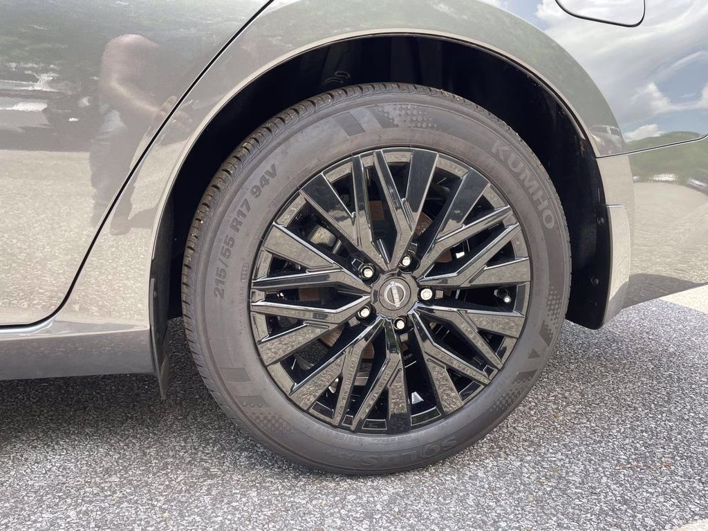 2026 Gun Metallic Nissan Altima 2.5 SV FWD Sedan
