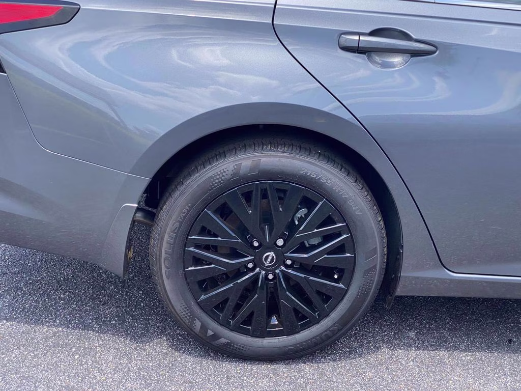 2026 Gun Metallic Nissan Altima 2.5 SV FWD Sedan