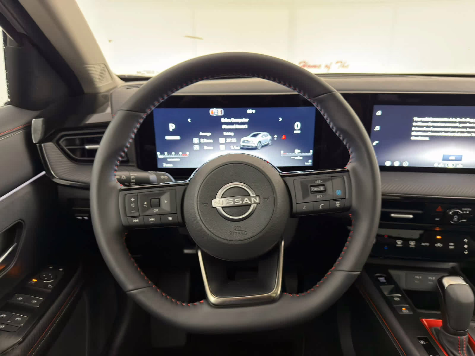 2026 Aspen White Tricoat/Super Black Nissan Kicks SR FWD SUV