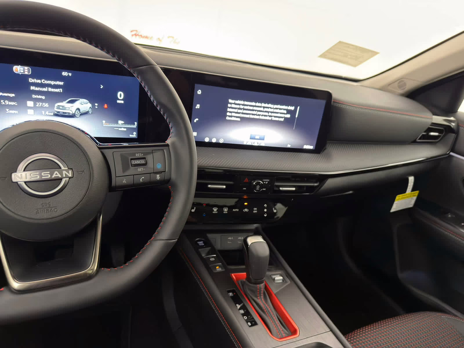 2026 Aspen White Tricoat/Super Black Nissan Kicks SR FWD SUV