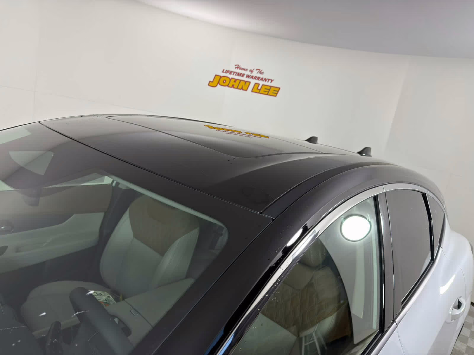 2026 Everest White Pearl Tricoat/Super Black Nissan Murano Platinum AWD SUV