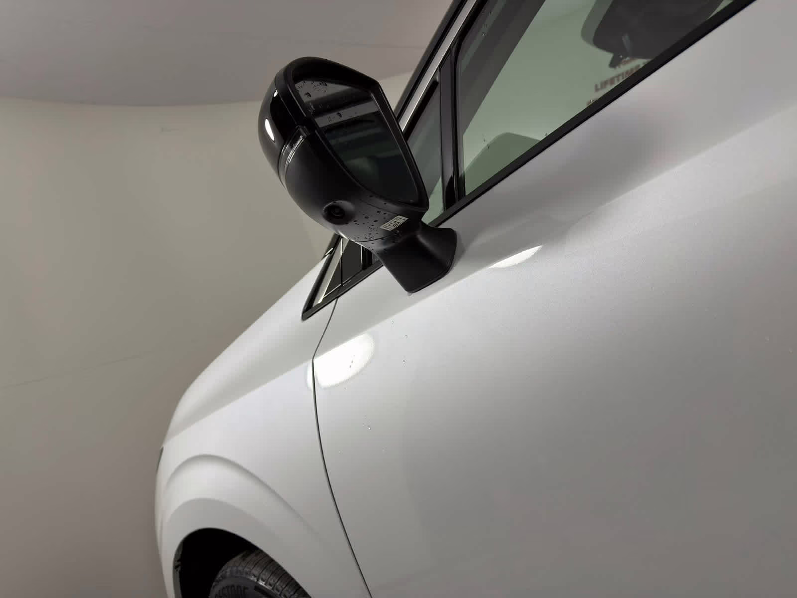 2026 Everest White Pearl Tricoat/Super Black Nissan Murano Platinum AWD SUV