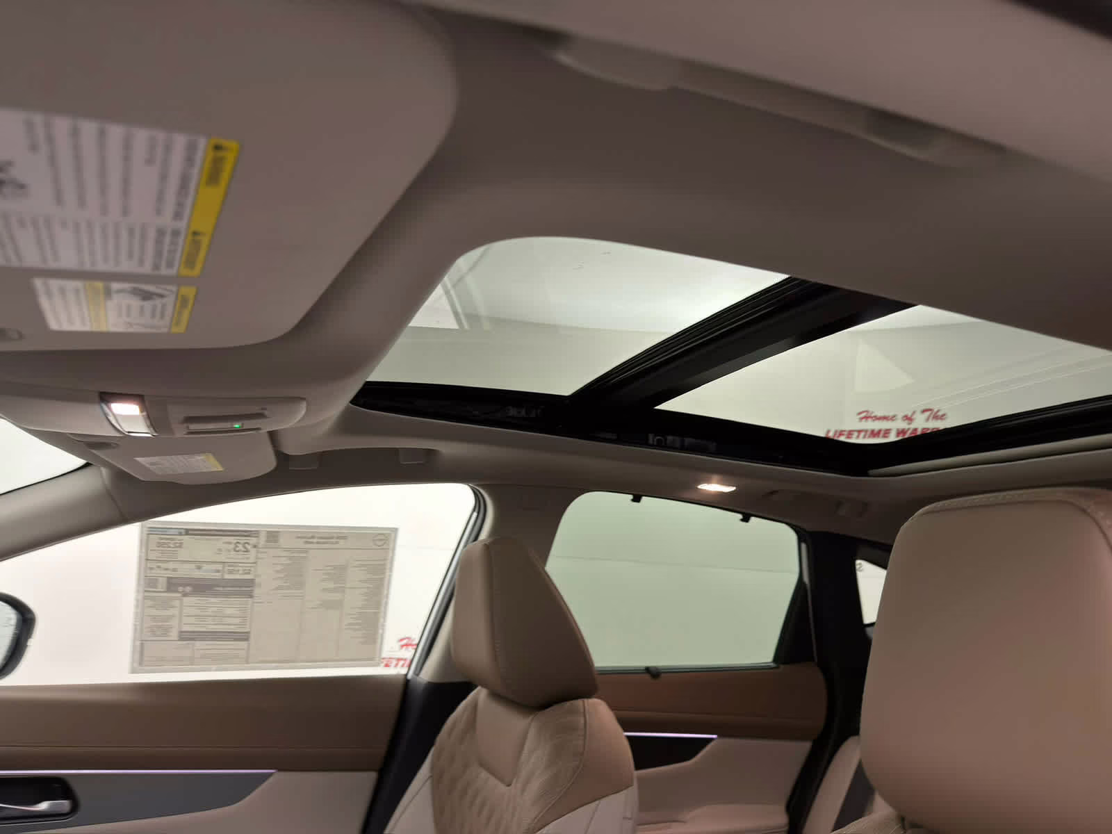 2026 Everest White Pearl Tricoat/Super Black Nissan Murano Platinum AWD SUV