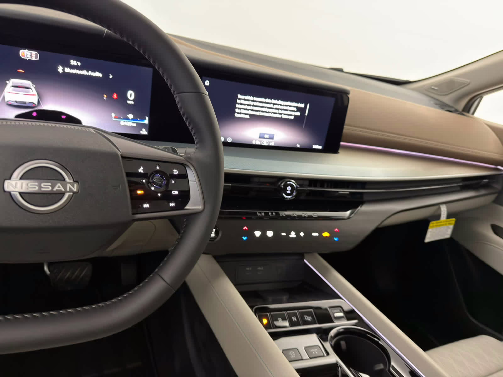 2026 Everest White Pearl Tricoat/Super Black Nissan Murano Platinum AWD SUV